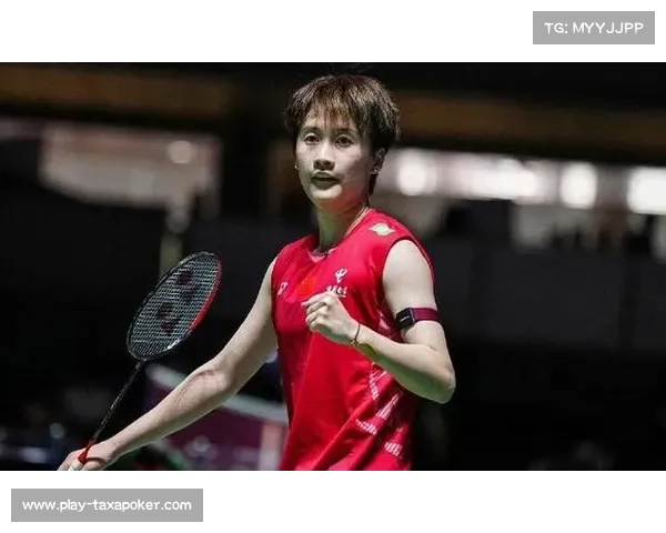 陈雨菲世锦赛决赛带伤奋战,山口茜赛后第一时间致意